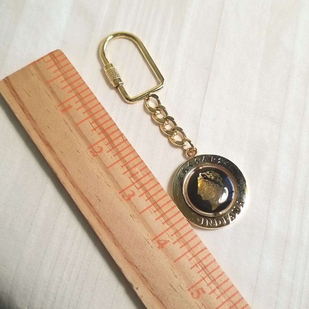 New Gold Caesars Indiana Spinner Keychain - Picture 3 of 3